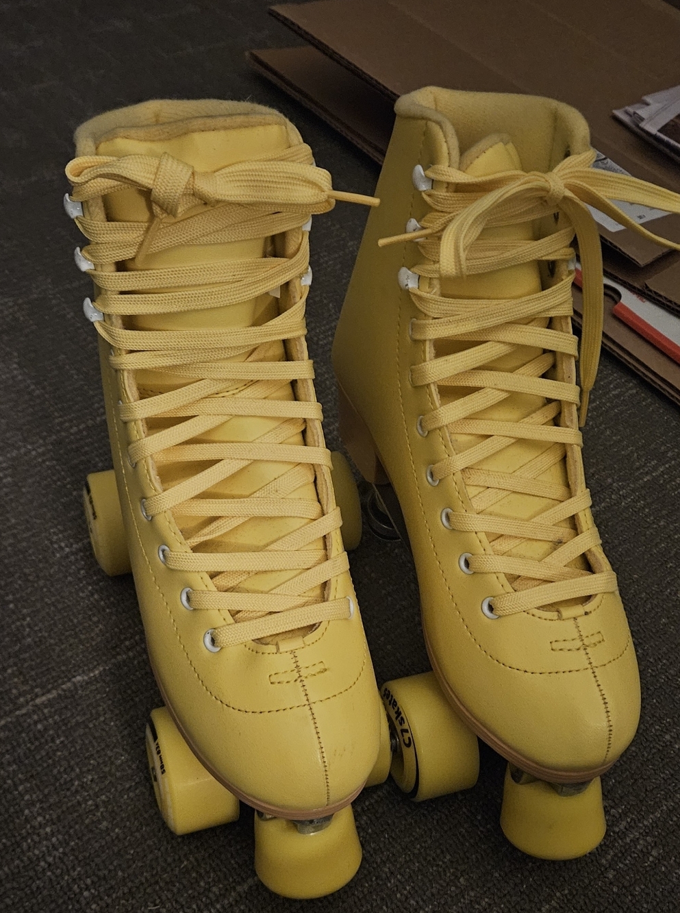C7 Lemon Roller Skates